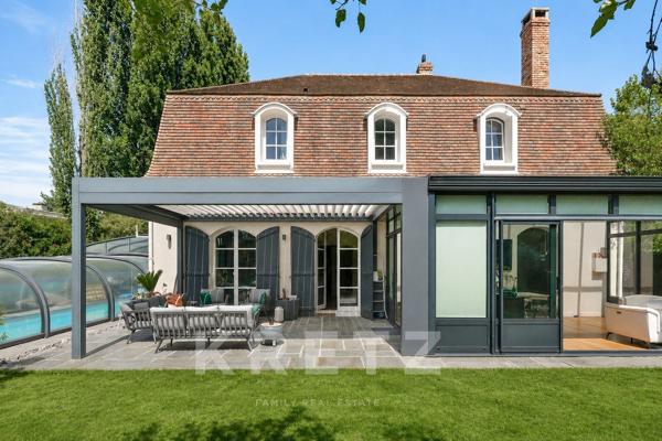 Garches – Villa contemporaine 370 m², piscine et jardin