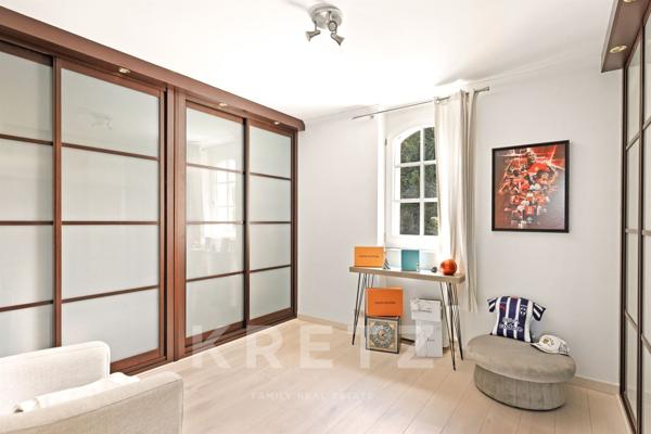 Garches – Villa contemporaine 370 m², piscine et jardin