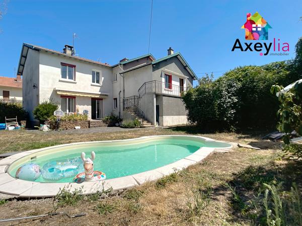 Roanne (42300) A VENDRE - MAISON FAMILIALE AVEC TROIS CHAMBRES, GRANDE PIÈCE DE VIE, GARAGE DOUBLE ET TERRAIN