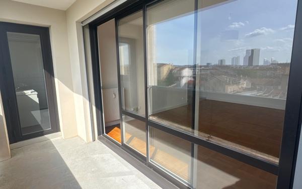 Appartement à vendre    2 pièces • 53,97 m2 Lyon 3