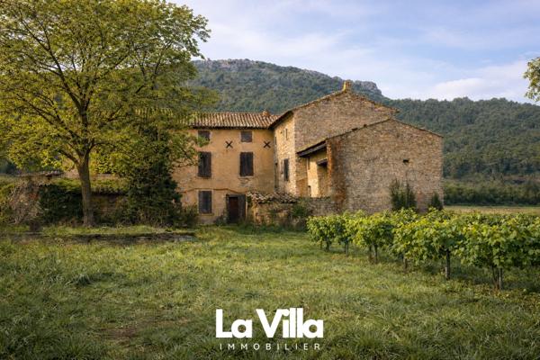 Laudun-l'Ardoise (30290) Maison (mas en pierres)