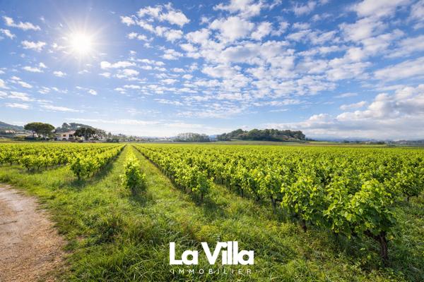 Laudun-l'Ardoise (30290) Maison (mas en pierres)