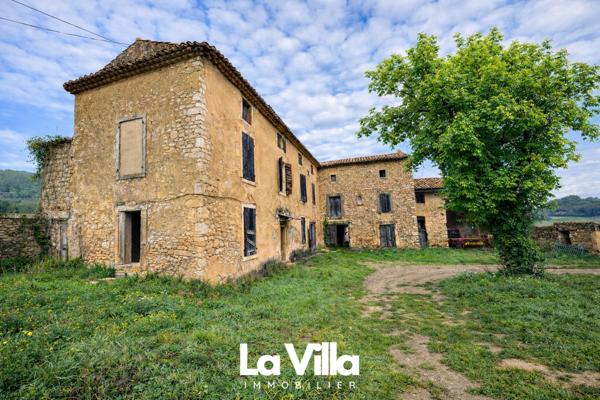 Laudun-l'Ardoise (30290) Maison (mas en pierres)