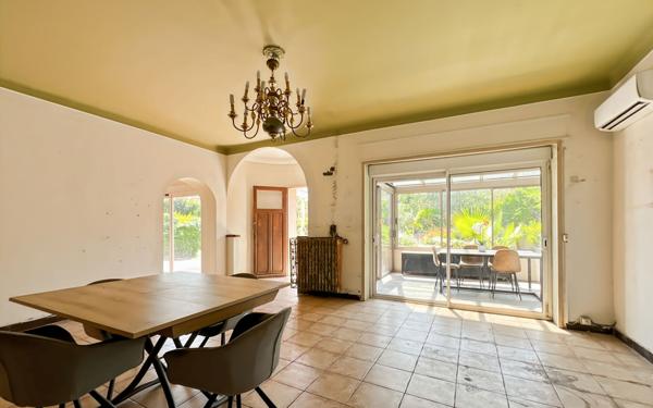 Maison à vendre    5 pièces • 153,52 m2 Fréjus