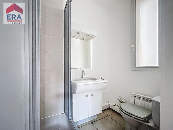 A LOUER - VIDE - 2 PIECES 35m²