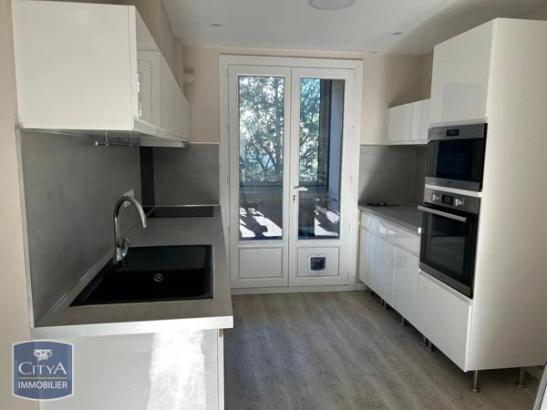 Appartement à louer 3 pièces 62m² Orange (84100)