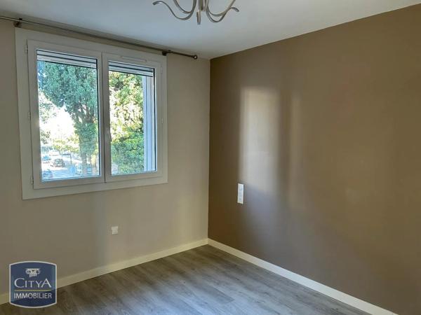 Appartement à louer 3 pièces 62m² Orange (84100)