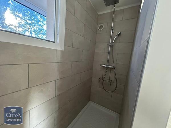 Appartement à louer 3 pièces 62m² Orange (84100)