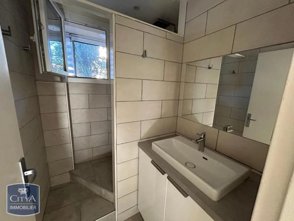Appartement à louer 3 pièces 62m² Orange (84100)