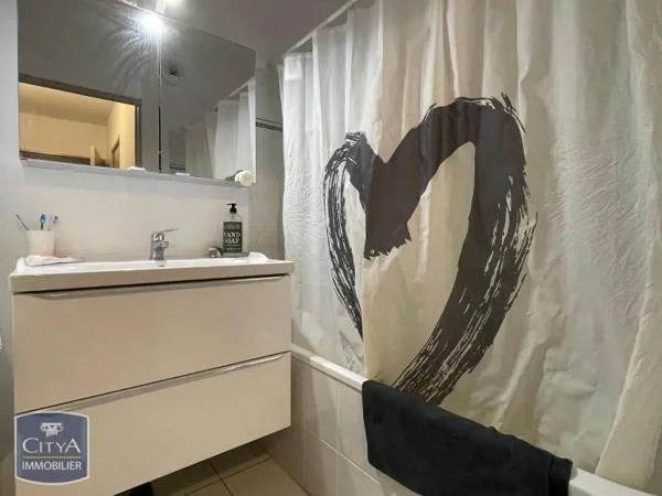 Appartement à louer 3 pièces 61.27m² Avignon (84140)