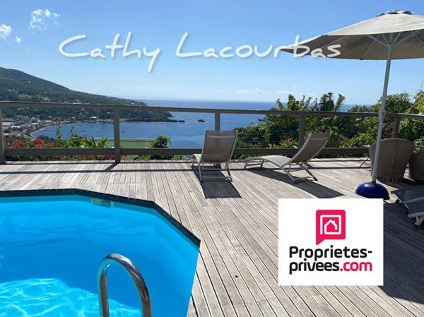 97125 BOUILLANTE - Villa comprenant 5 appartements vue mer et piscine