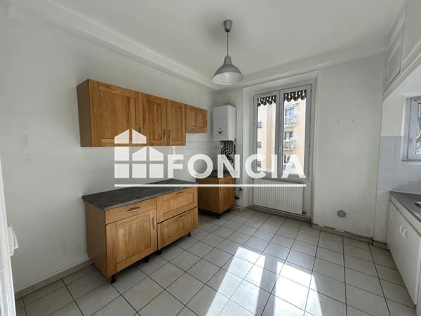 Location Appartement 2 pièces 42.17 m² - 7 RUE ARAGO Grenoble 38000