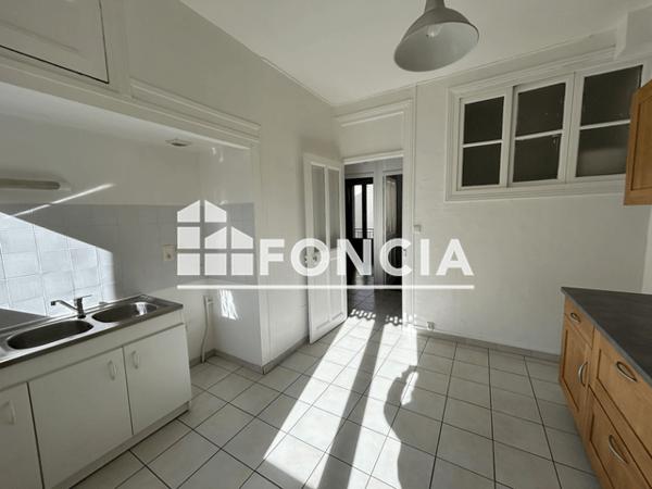 Location Appartement 2 pièces 42.17 m² - 7 RUE ARAGO Grenoble 38000