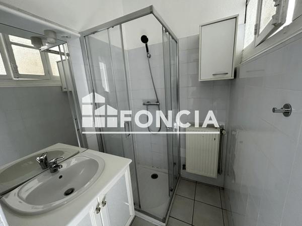 Location Appartement 2 pièces 42.17 m² - 7 RUE ARAGO Grenoble 38000