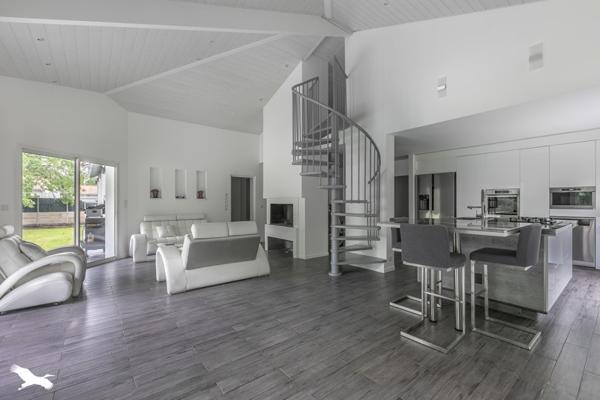 Maison à vendre |  Belin-Béliet |  7 pièces | 205 m²