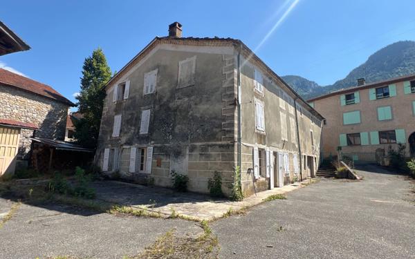 Maison à vendre    6 pièces •  Saint-Agnan-en-Vercors