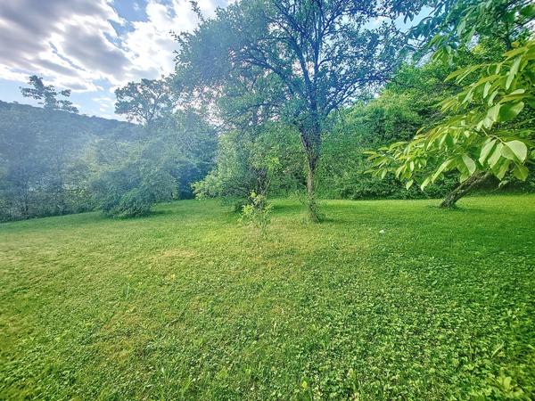 À VENDRE : Terrain constructible de 460m² à Maron?
