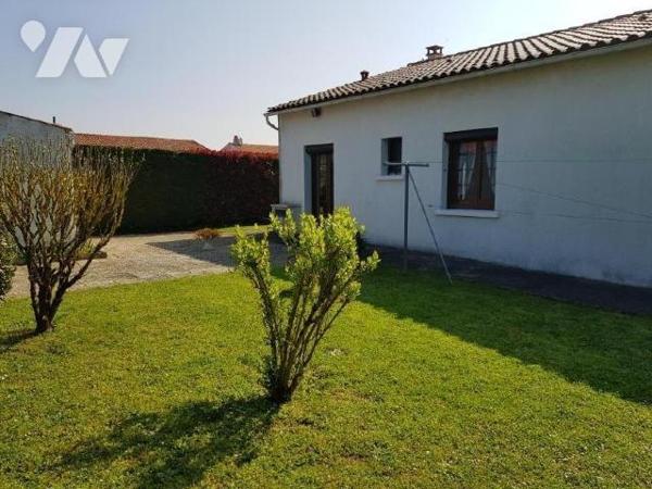A vendre, CHARENTE Maritime, LE GUA en Charente Maritime, maison de plain pied, à deux pas du c...