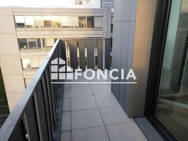 Location Appartement 3 pièces 71.2 m² - 10 RUE AMPERE Saint-denis 93200