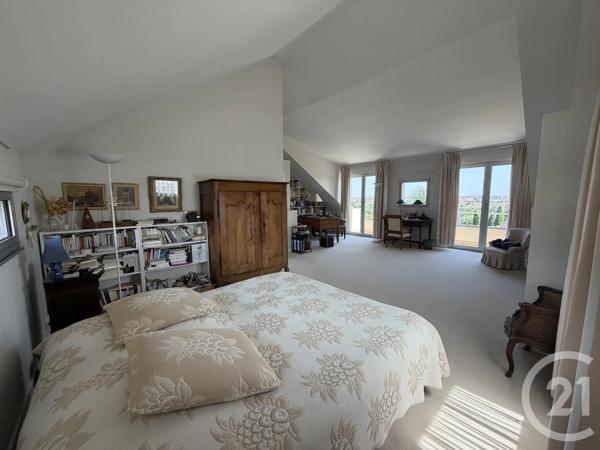 Maison à vendre  8 pièces - 183,21 m 2   LE MESNIL LE ROI  - 78