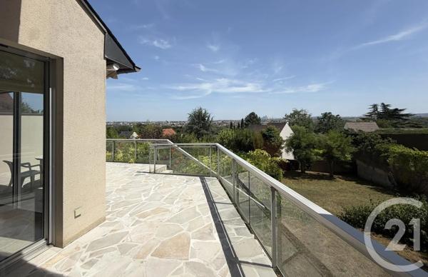 Maison à vendre  8 pièces - 183,21 m 2   LE MESNIL LE ROI  - 78