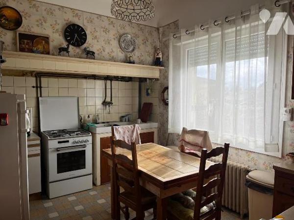 Maison à Vendre à Cenon (33150) en Gironde (33)
Cette maison est située dans un environnement ...