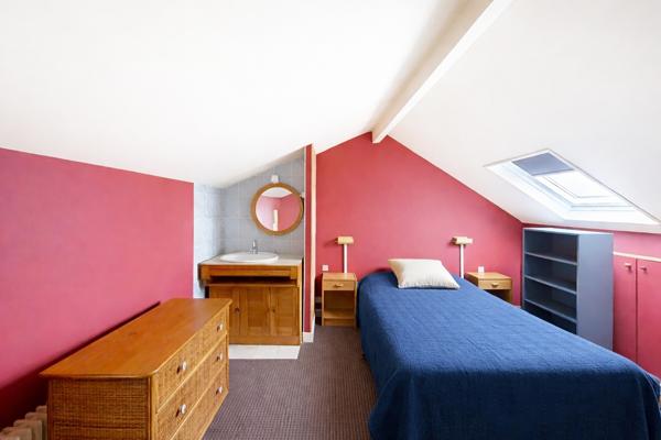 Appartement
         5 pièces
        - 110 m² Exclusivité 179 000 € *