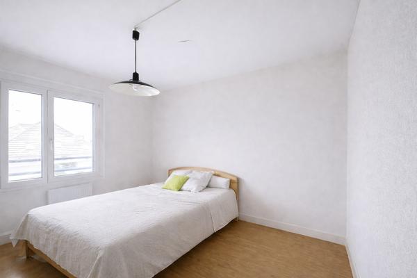 Appartement
         5 pièces
        - 110 m² Exclusivité 179 000 € *