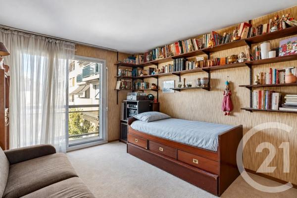 Appartement F5 à vendre  5 pièces - 99,05 m 2   PARIS  - 75011