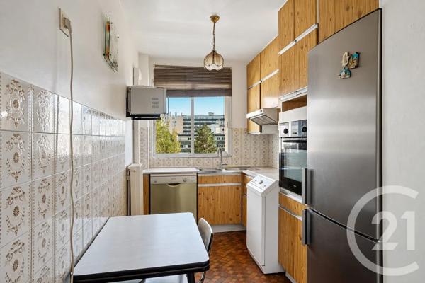 Appartement F5 à vendre  5 pièces - 99,05 m 2   PARIS  - 75011