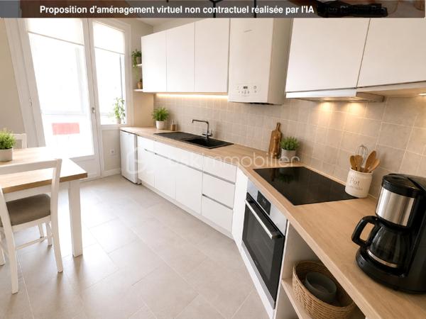 APPARTEMENT LUMINEUX AU SEIN DE LA VERDOYANTE RÉSIDENCE SÉCURISÉE MARECHALE SAINT MARTIN, APPRÉCIÉE PAR LES FAMILLES AVEC ESPACES VERTS, AIRE DE JEUX, ACCÈS DIRECT AU BOIS, QUARTIER PROCHE COMMERCES ET ÉCOLES À MOINS DE 2 MIN À PIED.

Appartement situé au 1er étage au calme en fond de résidence, il vous offre:
- Une belle entrée avec rangements (porte blindée récente, 7 points, coupe feu) et WC séparés
- Un séjour / salle à manger lumineux avec accès à un petit balcon donnant sur le bois (anciennement 3ème chambre), aucun vis-à-vis !
- Une spacieuse cuisine séparée avec loggia sécurisée servant de cellier 
Côté nuit:
- 2 chambres 
- Salle d'eau avec fenêtre double vitrage, sèche serviettes 
Une grande cave au sous sol et une place de stationnement privative en extérieur complètent ce bien.

Prestations : Double vitrage PVC / chauffage gaz individuel, chaudière récente / fibre/ interphone / vigik / portail motorisé pour accès à la résidence et au stationnement, gardien.
ON AIME :
- La tranquillité de la résidence et ses espaces verts
- Les volumes de l’appartement et son agencement
- La proximité avec les écoles et les commerces À 2 PAS DE LA PLACE DE VERDUN ET DU GROUPE SCOLAIRE MOULIN/MONNET (MATERNELLE ET PRIMAIRE) , AU CALME EN FOND DE RÉSIDENCE SANS VIS-A-VIS !