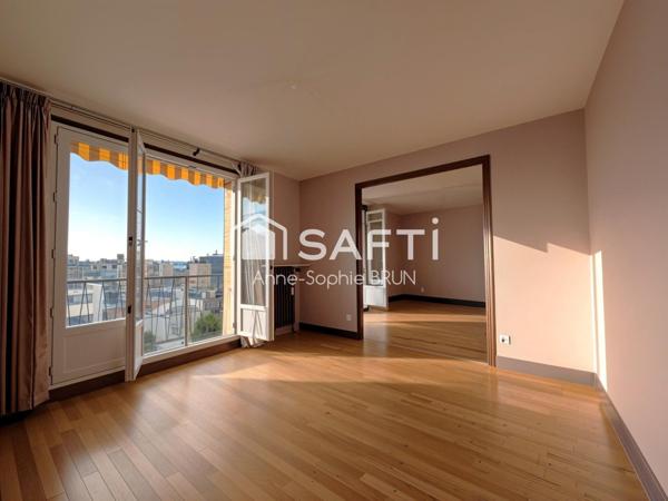 Bécon-les-Bruyères, appartement 3 pièces traversant, balcon, vue dégagée, cave