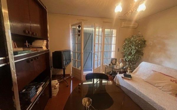 Appartement à vendre    1 pièce • 28 m2 Six-Fours-les-Plages