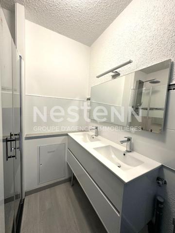 Location appartement T3 entièrement rénové avec parking et vue sur la Cité à Carcassonne