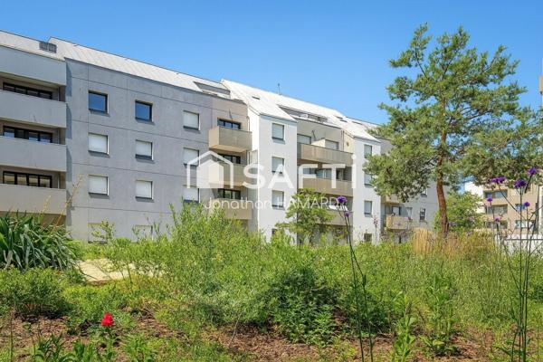Appartement moderne avec balcon et parking, dans une résidence sécurisée