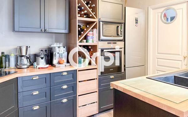 Maison à vendre    5 pièces • 141 m2 Rochefort