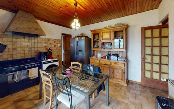 Appartement à vendre    4 pièces • 100,63 m2 Solliès-Ville