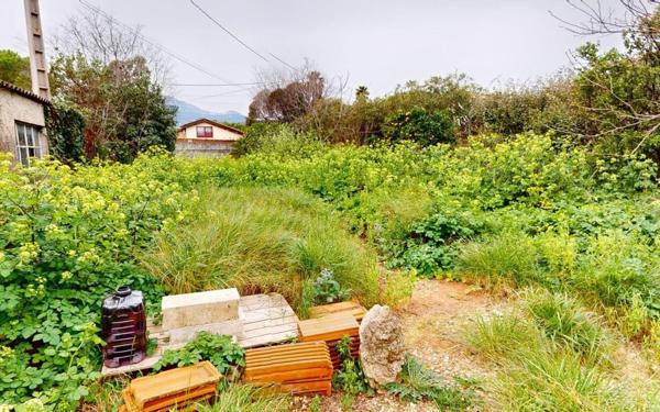 Appartement à vendre    4 pièces • 100,63 m2 Solliès-Ville