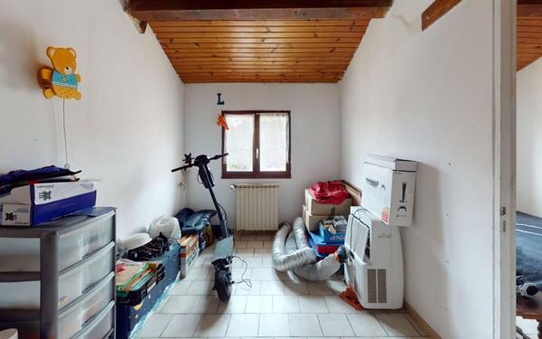 Appartement à vendre    4 pièces • 100,63 m2 Solliès-Ville