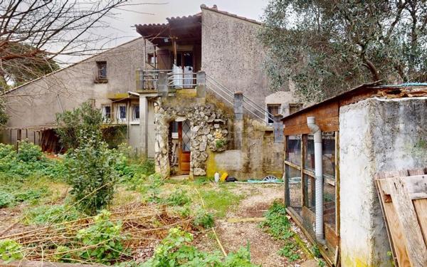 Appartement à vendre    4 pièces • 100,63 m2 Solliès-Ville