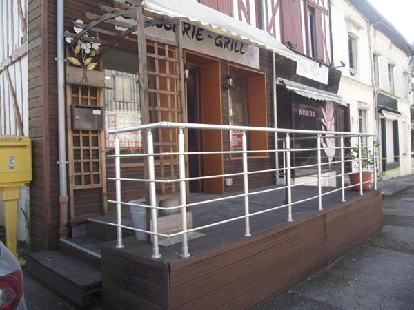 Immeuble fond de commerce