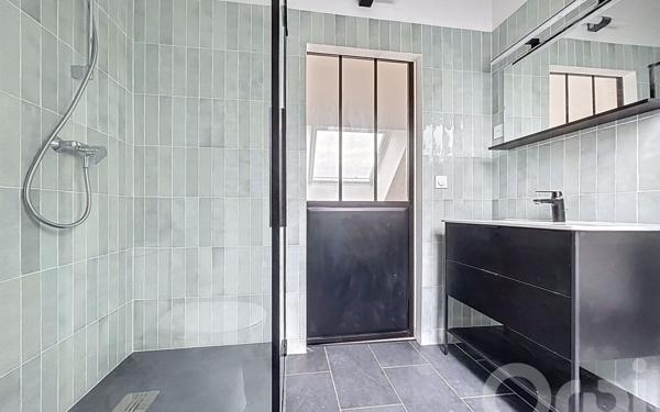 Appartement à louer    2 pièces • 143,34 m2 Alfortville