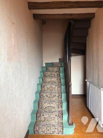 Saint Maurice Etusson, axe Argentonnay et Vihiers, cette maison offre de beaux volumes et un fo...