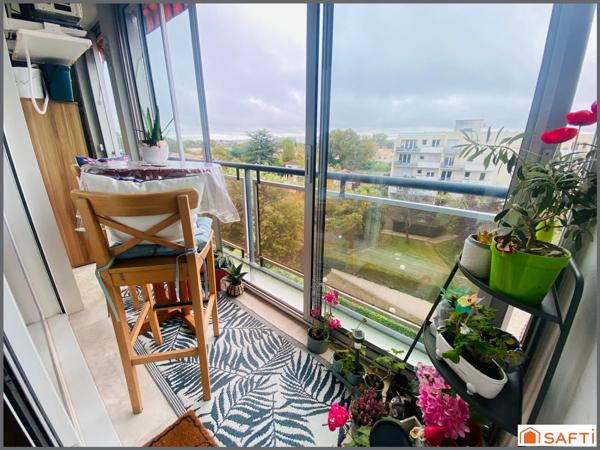 CAUDERAN CENTRE / LIGNE G, BUS 73, 02 /  T4 3CHBRES / RESIEDENCE VERDOYANTE / DERNIER ETAGE / CAVE / PARKING !