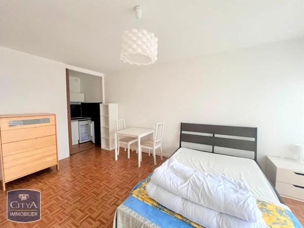 Appartement à louer 1 pièce 29.9m²