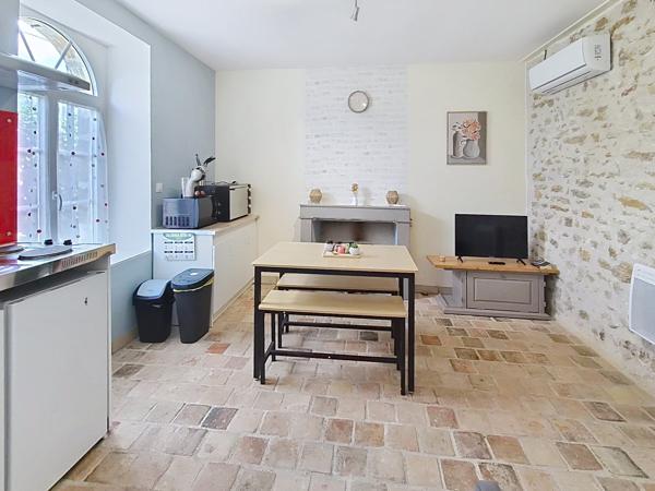 Maison
         4 pièces
        - 80 m² 320 000 € *
