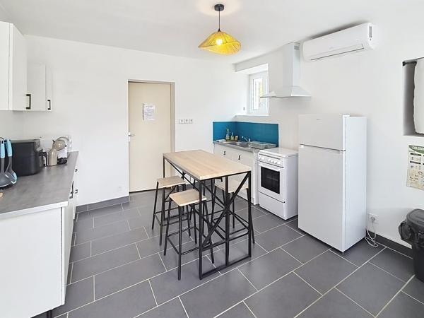 Maison
         4 pièces
        - 80 m² 320 000 € *