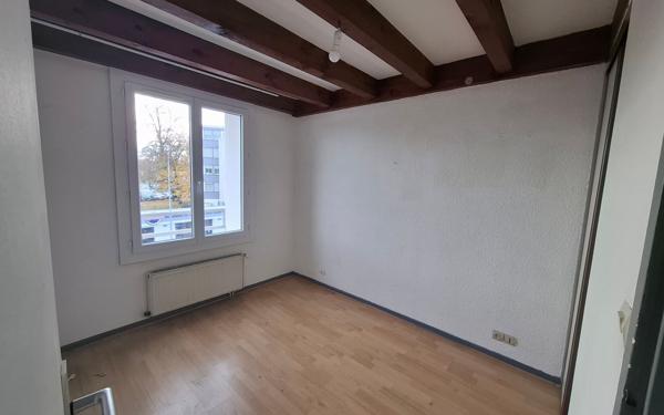 Appartement à louer    3 pièces • 60,96 m2 Mont-de-Marsan