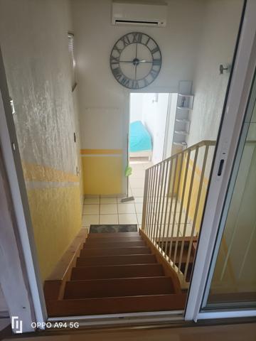 À vendre - Maison mitoyenne 2 côtés, 5 pièces située à Aubenas (07200)