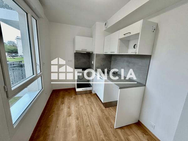 Location Appartement 3 pièces 62.43 m² - 15 AVENUE CORIOLAN Luce 28110